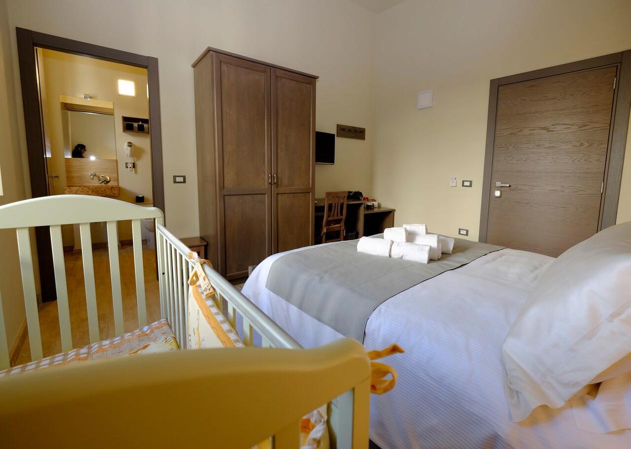 EOS Room&Breakfast Iglesias Exterior foto